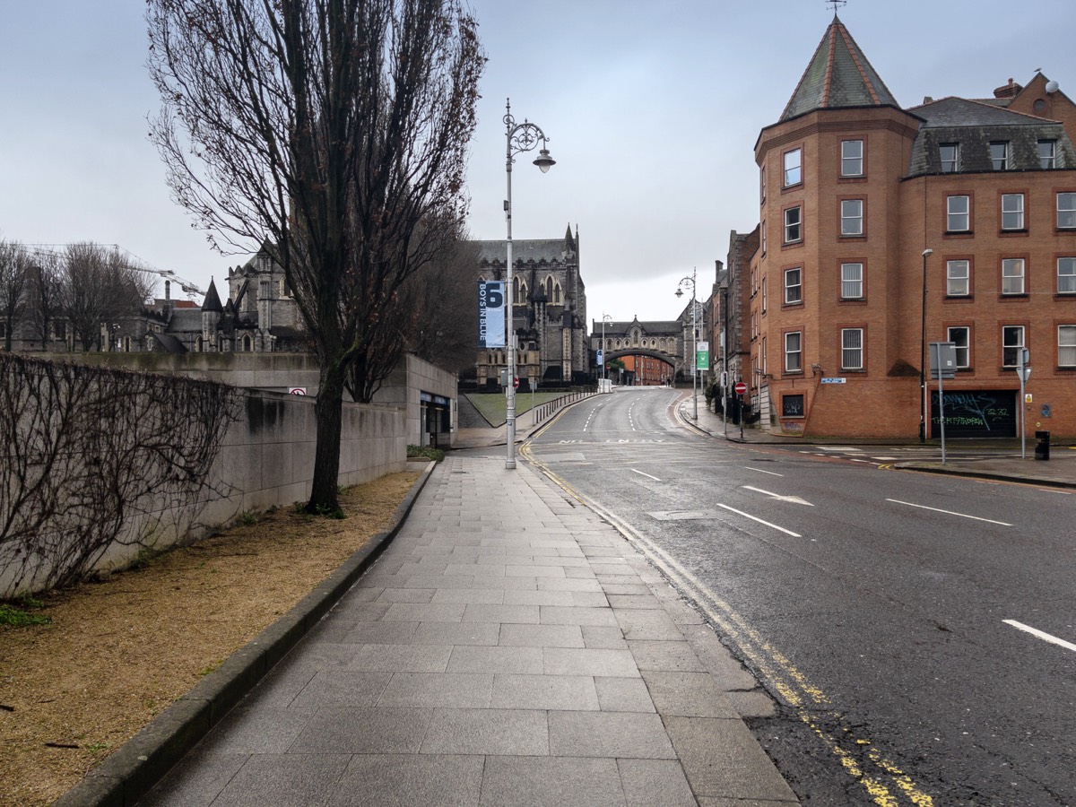 VIEWS OF CHRIST CHURCH CATHEDRAL IN DUBLIN  WOMEN