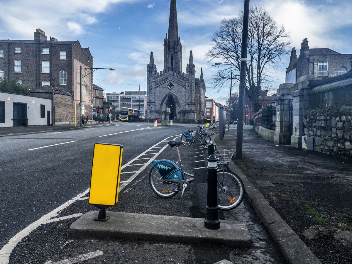 JUST EAT HAS BEEN REPLACED BY NOW TV AS MAIN SPONSOR  - DUBLINBIKES DOCKING STATION WESTERN WAY  002