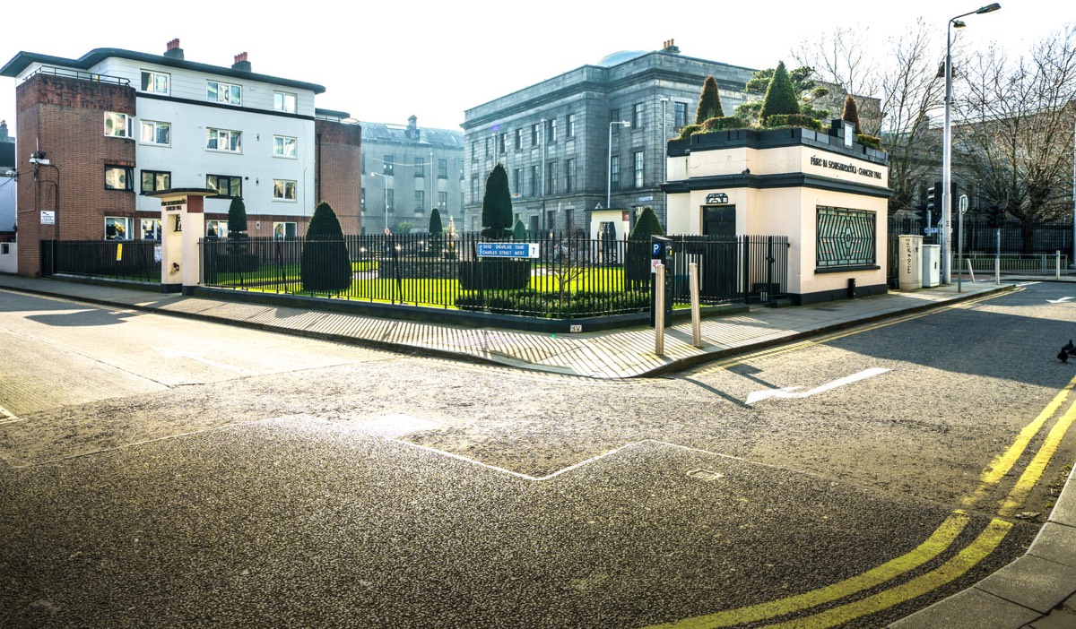 CHANCERY HOUSE, PARK AND KIOSK DESIGNED BY HERBERT SIMMS 003