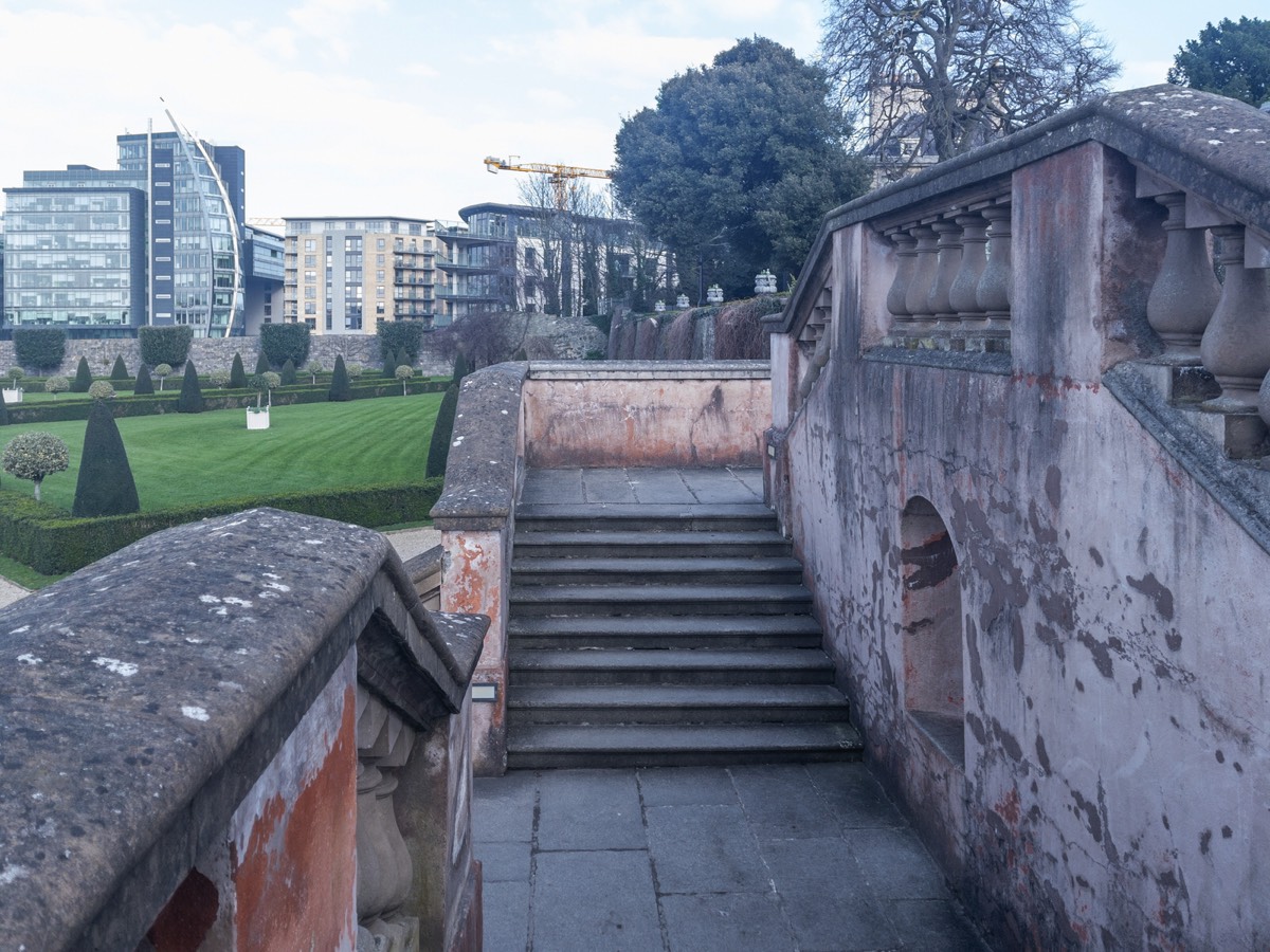 ROYAL HOSPITAL KILMAINHAM -  FORMAL GARDENS 012