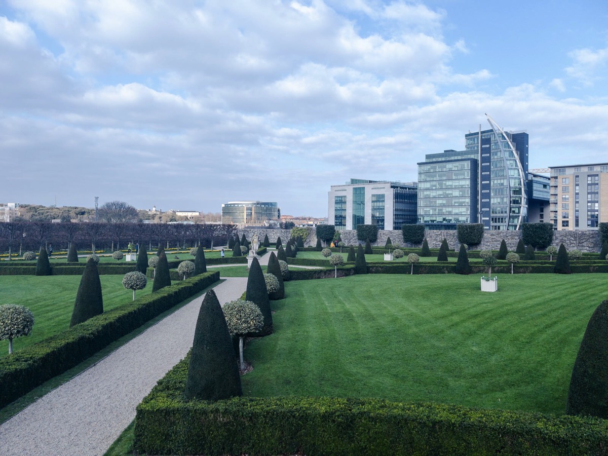 ROYAL HOSPITAL KILMAINHAM -  FORMAL GARDENS 015