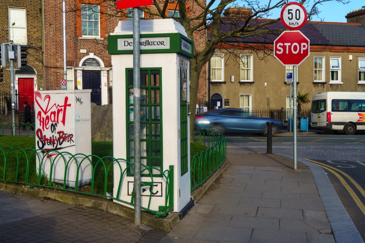 USING OLD PHONE KIOSKS AS DEFIBRILLATOR STATIONS 003