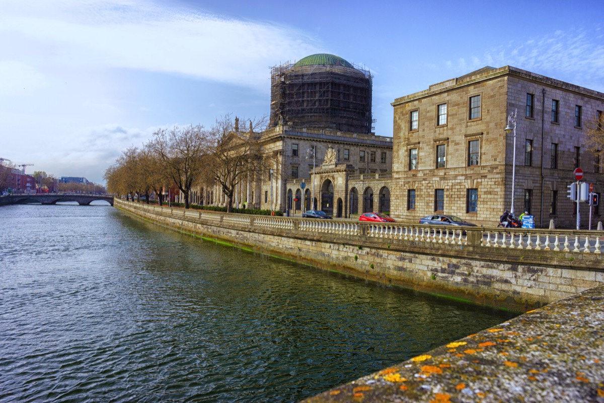 THE FOUR COURTS ON INNS QUAY 003
