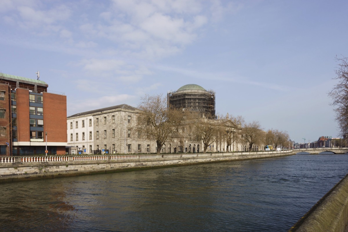THE FOUR COURTS ON INNS QUAY 005