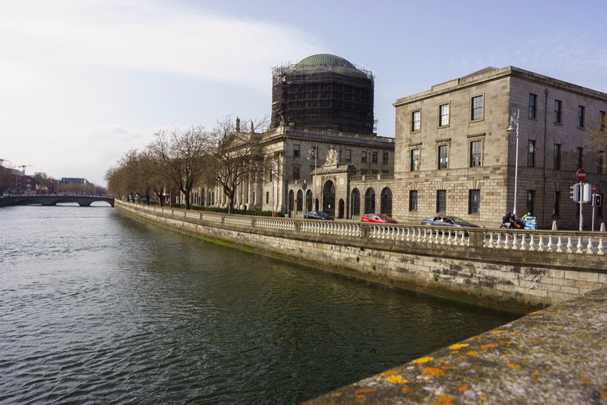 THE FOUR COURTS ON INNS QUAY 006