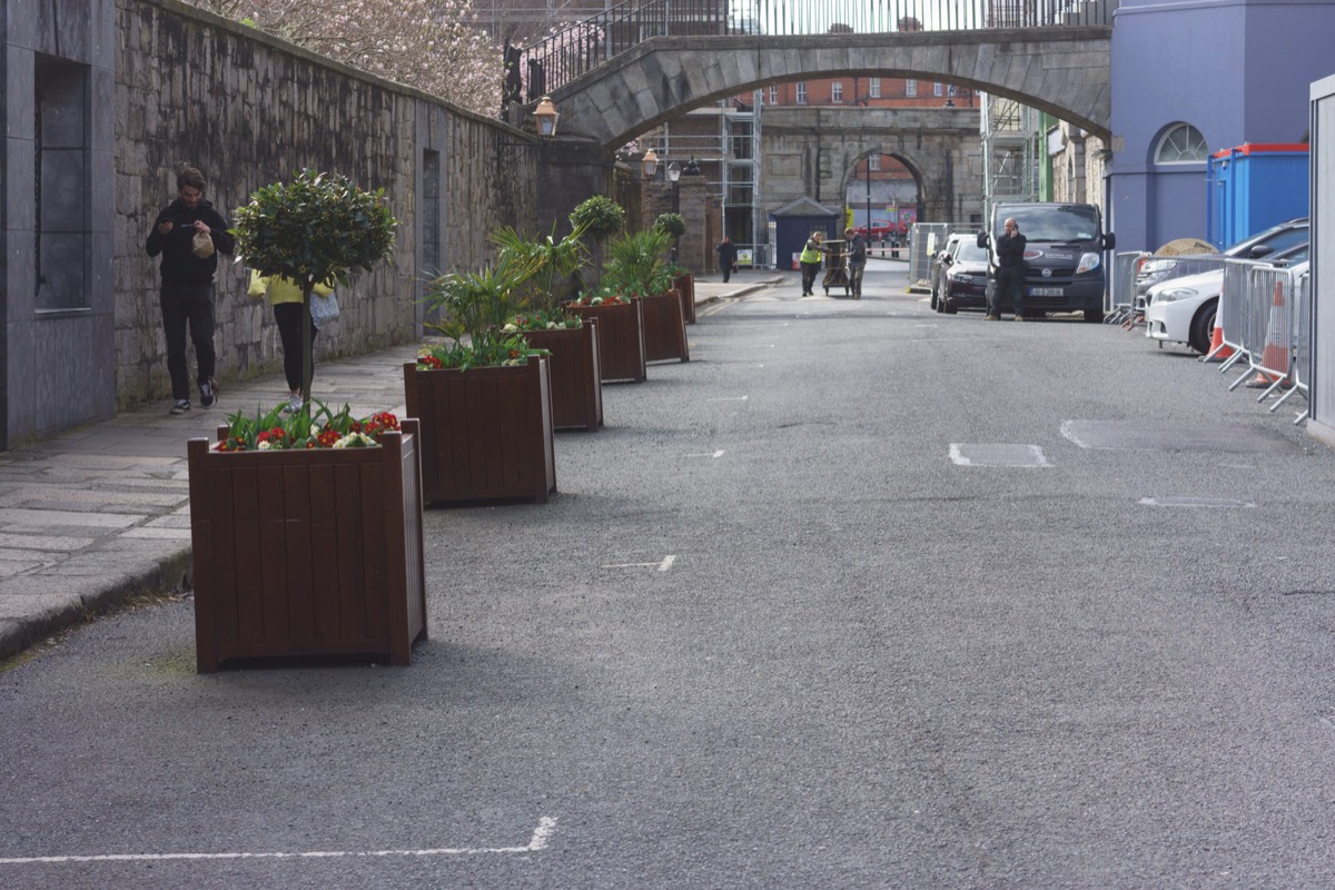 DUBLIN CASTLE AND GROUNDS - I USED A TEN YEAR OLD SONY NEX-7 001