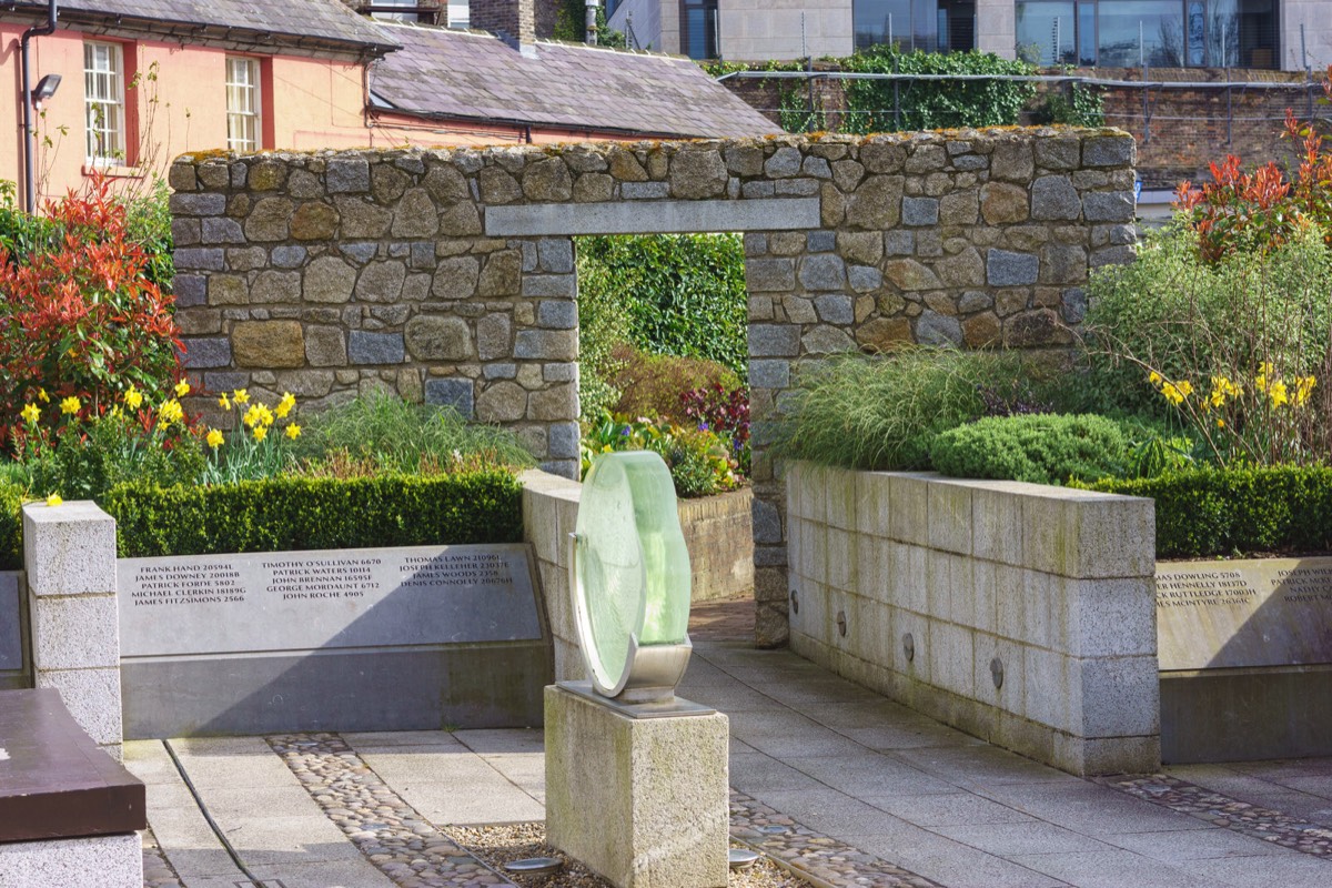 DUBLIN CASTLE AND GROUNDS - I USED A TEN YEAR OLD SONY NEX-7 012