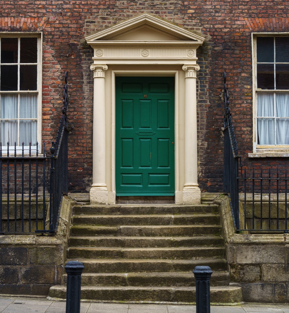 DOORS OF HENRIETTA STREET 002