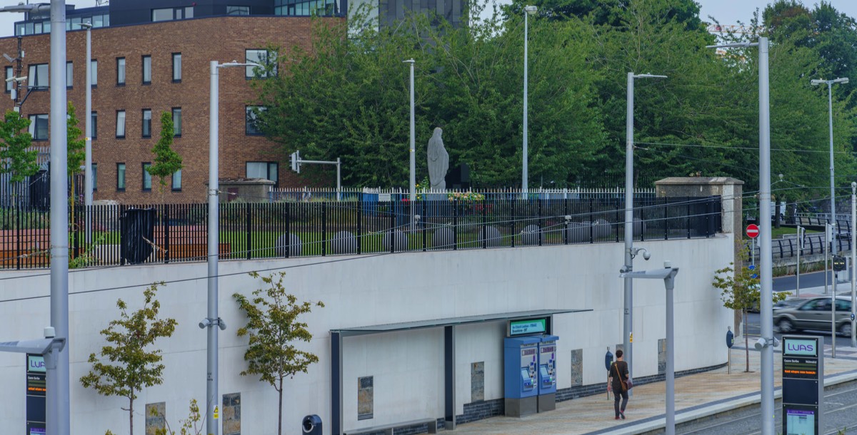 1954 MARIAN STATUE AT BROADSTONE STATION 002