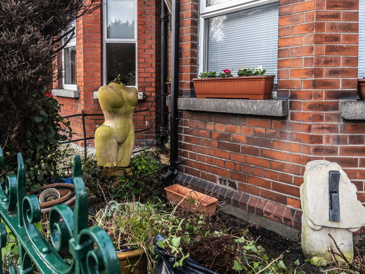 UNUSUAL FRONT GARDEN IS THIS AN EXAMPLE OF PUBLIC ART