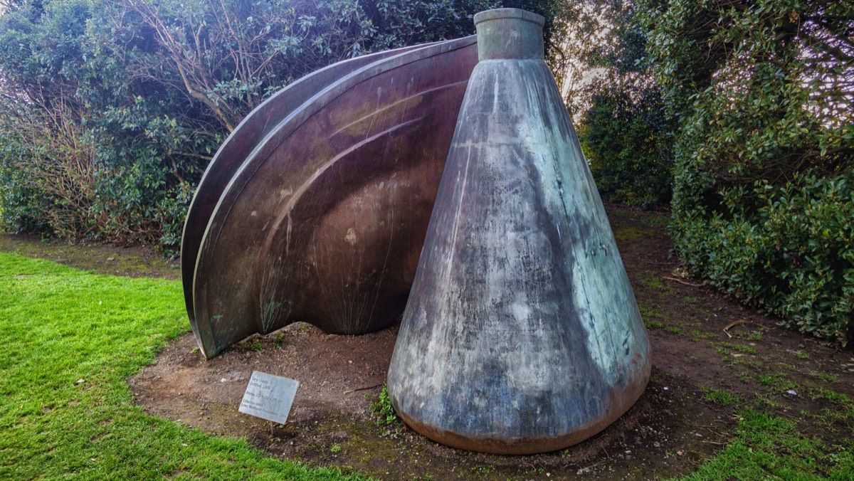 UNTITLED SCULPTURE BY TONY CRAGG - PHOTOGRAPHED USING A SONY RX0 001