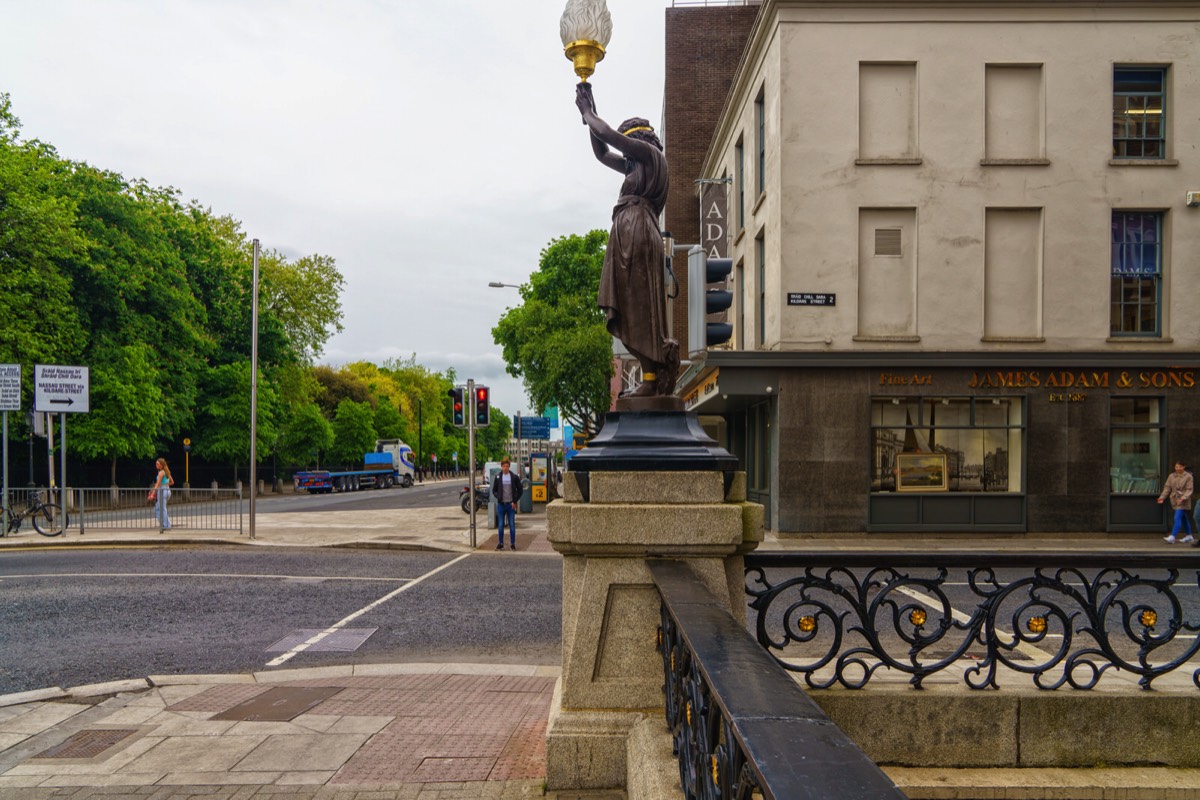 THE STATUES ARE BACK OUTSIDE  THE SHELBOURNE  001