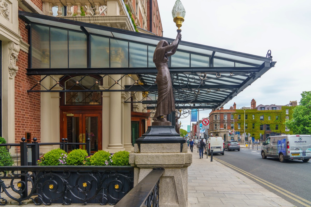 THE STATUES ARE BACK OUTSIDE  THE SHELBOURNE  003
