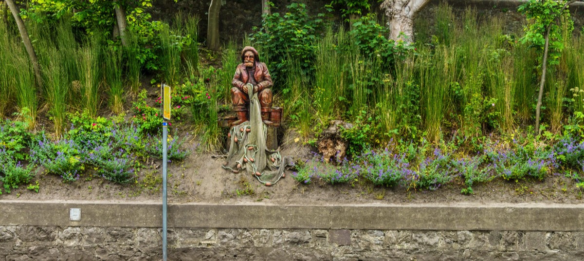 WOOD SCULPTURES IN HOWTH BY RICHIE CLARKE 007