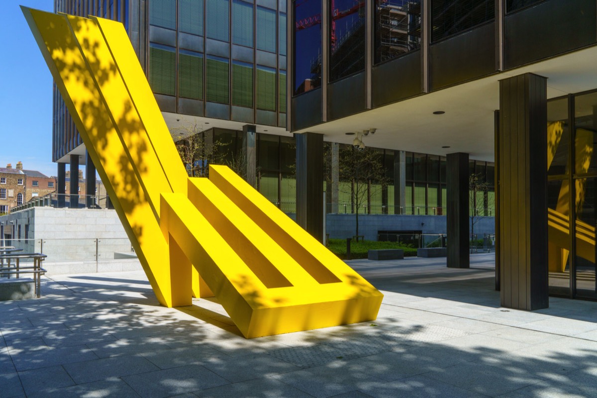 A YELLOW METAL THING BY MICHAEL BULFIN - YELLOW STEEL GEOMETRIC REFLECTIONS  001