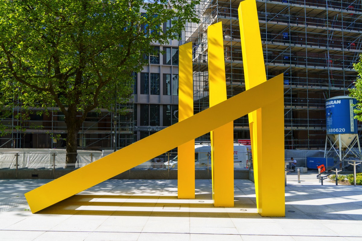 A YELLOW METAL THING BY MICHAEL BULFIN - YELLOW STEEL GEOMETRIC REFLECTIONS  003