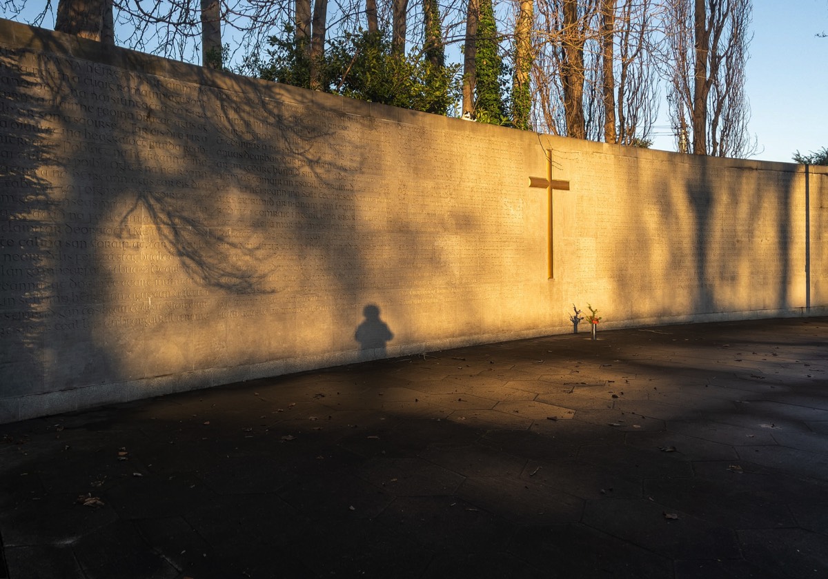 FOURTEEN OF THE SIXTEEN 1916 RISING LEADERS ARE BURIED HERE  -  ARBOUR HILL 006