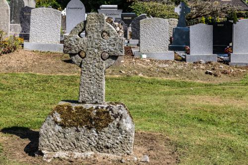 ST MARY'S CHURCH OF IRELAND GRAVEYARD -  KERBING PROHIBITED  023