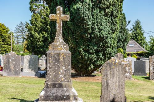 ST MARY'S CHURCH OF IRELAND GRAVEYARD -  KERBING PROHIBITED  021