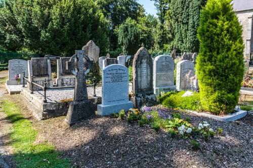 ST MARY'S CHURCH OF IRELAND GRAVEYARD -  KERBING PROHIBITED  020