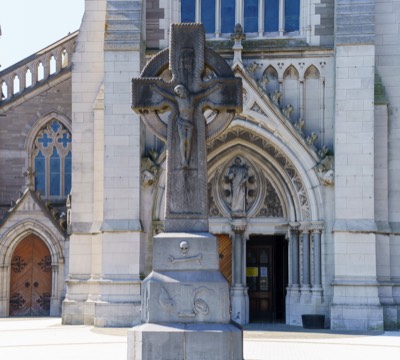  HIGH CROSS OUTSIDE ST PETER'S CHURCH 