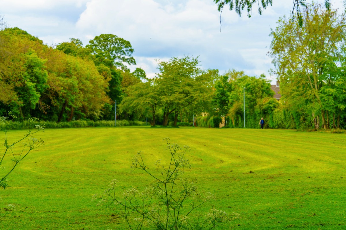 CLONSILLA ROAD NEAR COOLMINE TRAIN STATION 005