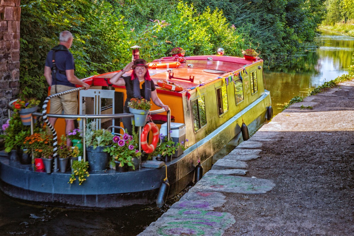 A BARGE ON THE CANAL AT CLONSILLA RAILWAY STATION  003