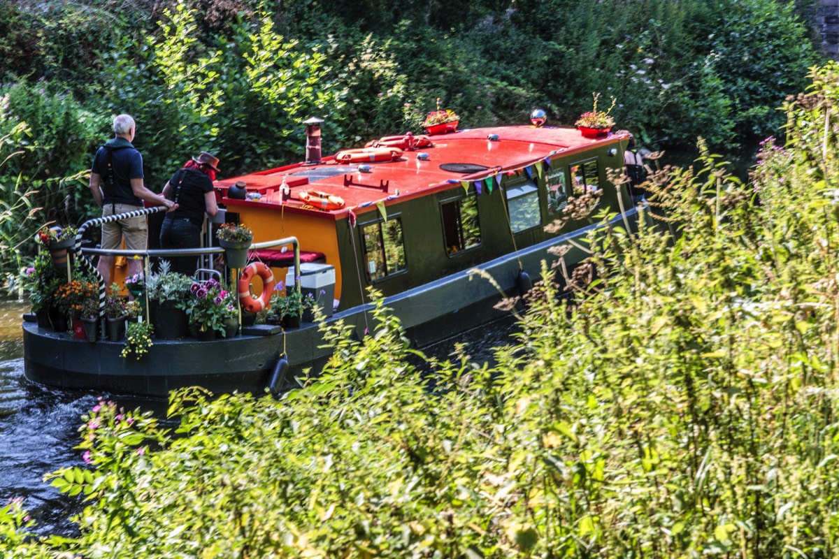 A BARGE ON THE CANAL AT CLONSILLA RAILWAY STATION  005