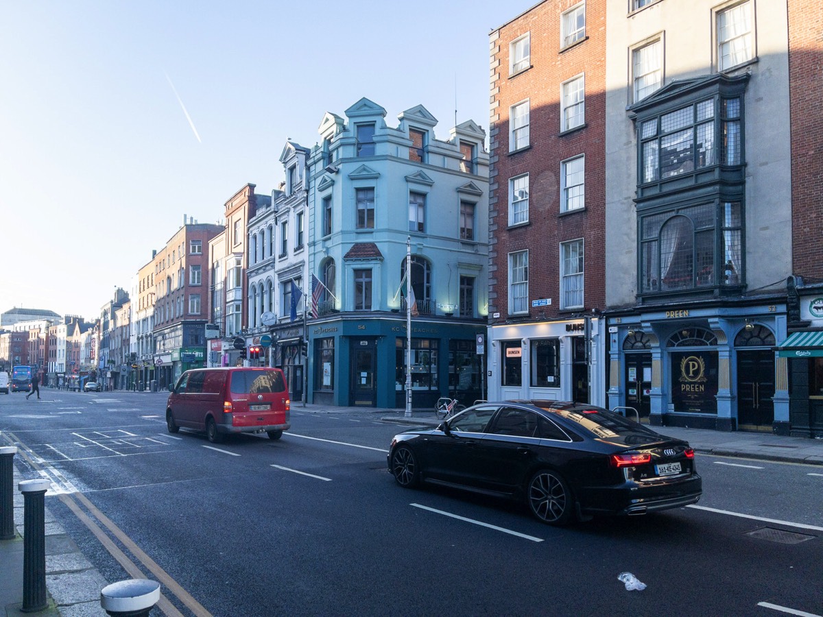 DAME STREET 005