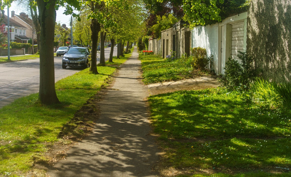 GLASNEVIN DOWNS TO EAST BALLYGALL ROAD 014