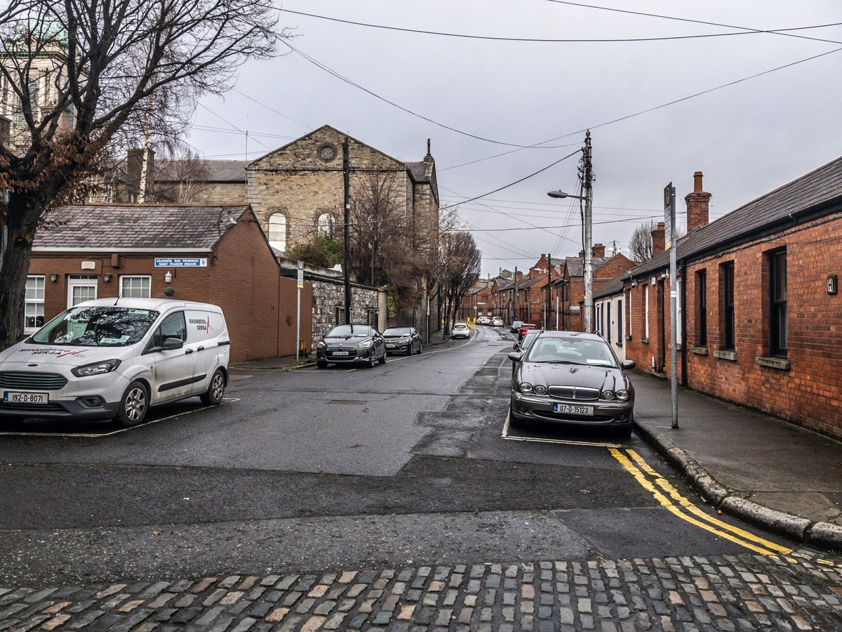 HANOVER LANE AND NEARBY  - I WAS SURPRISED TO DISCOVER THAT IT IS OFF FRANCIS STREET 004