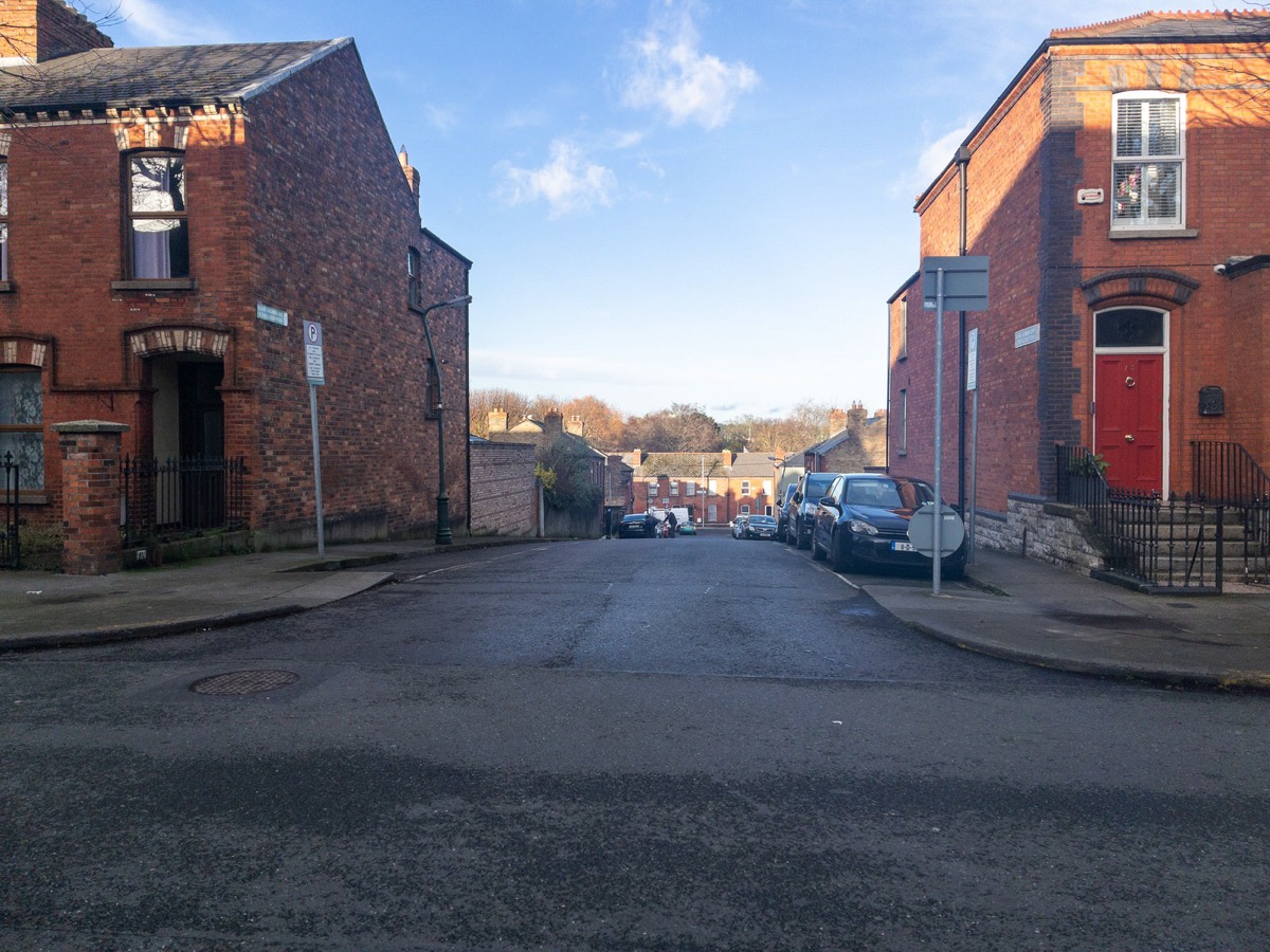 HOLLYBANK ROAD WHERE KATE ISABEL HAMPTON THE FIRST TELEPHONE OPERATOR LIVED 003