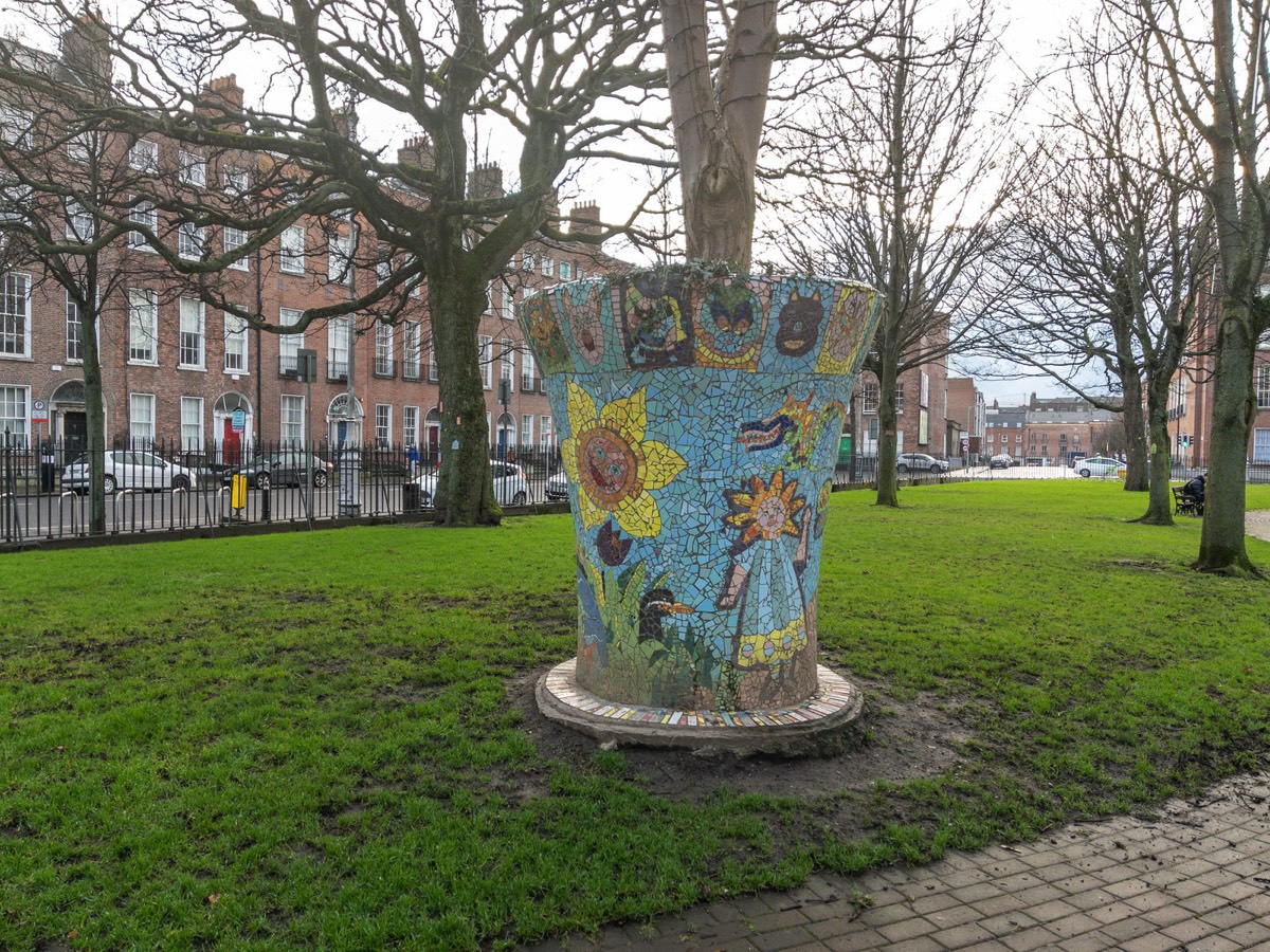 MOUNTJOY SQUARE 008