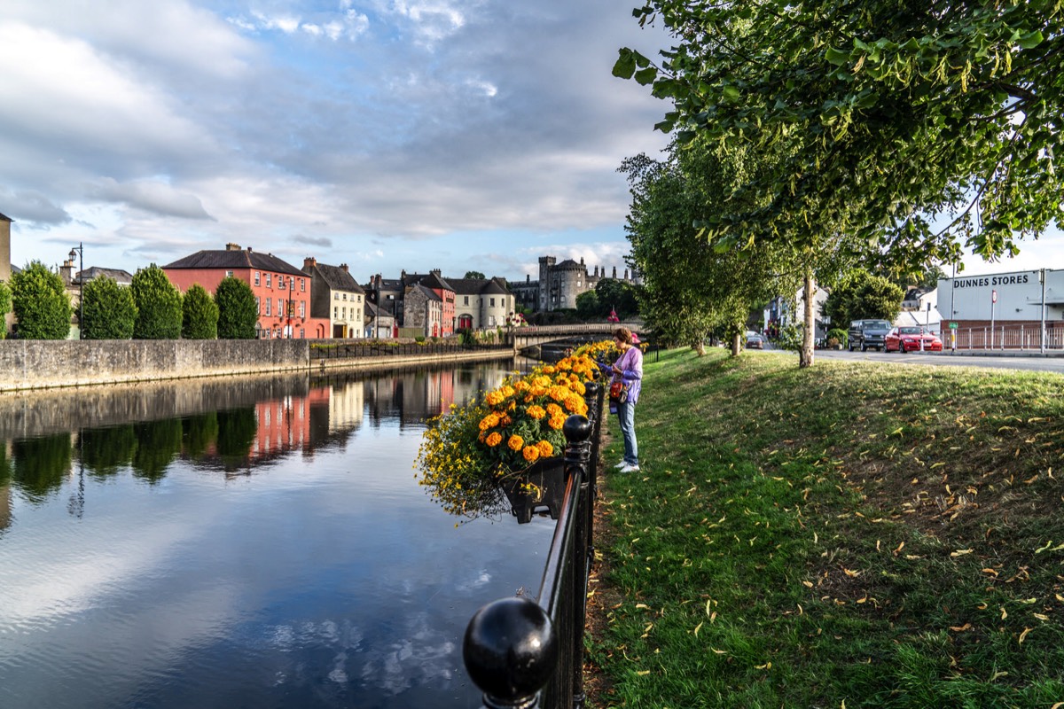 THE CASTLE AND THE RIVER 005