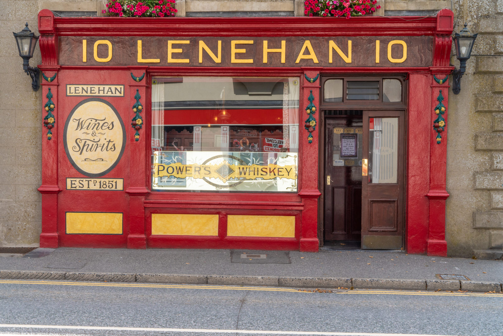  THIS PUB WAS ESTABLISHED IN 1751 