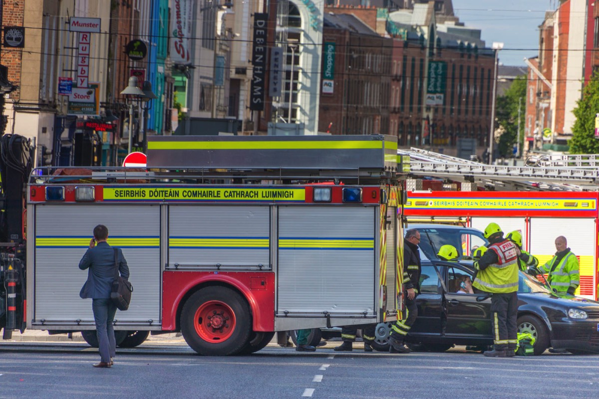 LIMERICK FIRE BRIGADE - BLOCKING IN ACTION 2015 001