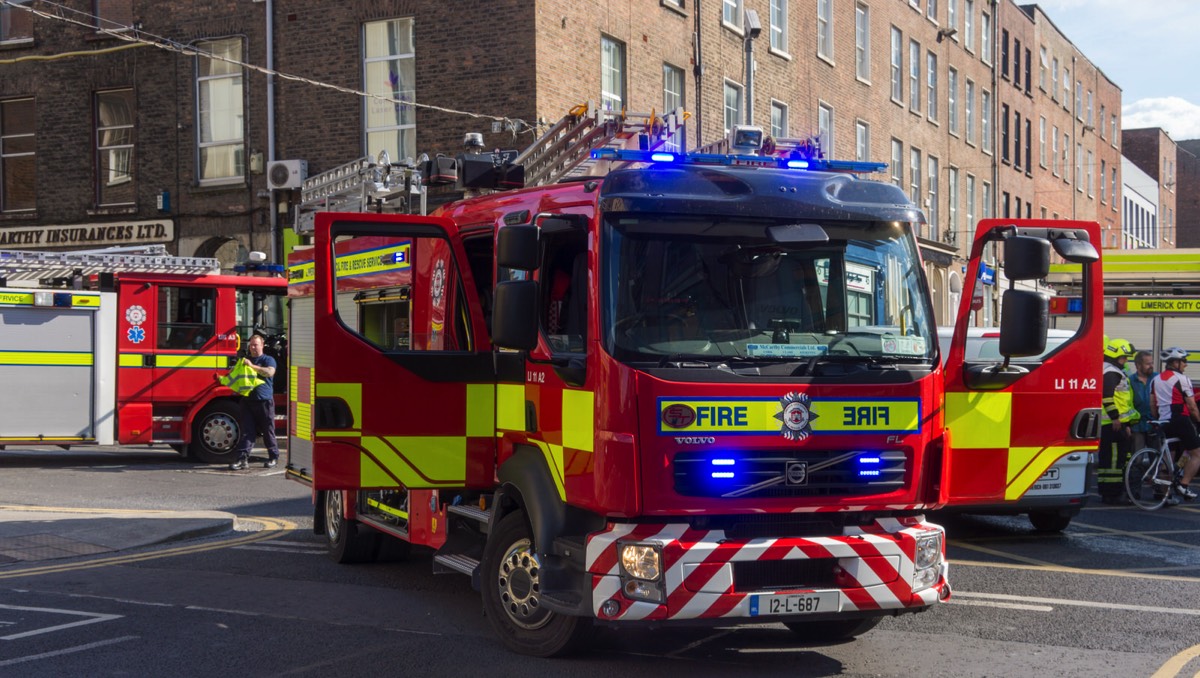 LIMERICK FIRE BRIGADE - BLOCKING IN ACTION 2015 008