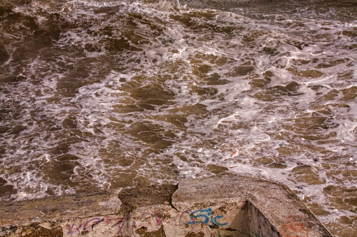 BLACKROCK BATHS AT THE TRAIN STATION  APRIL 2007  012