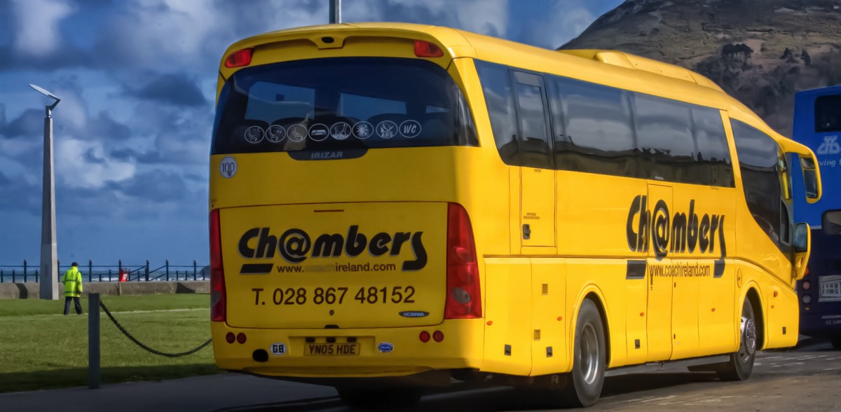 YELLOW BUS PHOTOGRAPHED IN BRAY COUNTY WICKLOW APRIL 2007 004