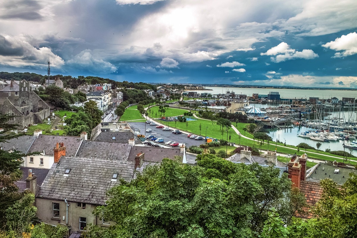 ELEVATED VIEW OF THE TOWN OF HOWTH 003