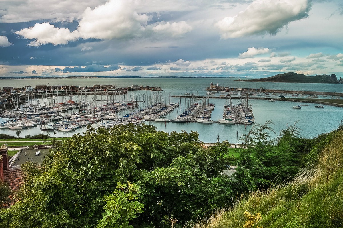 ELEVATED VIEW OF THE TOWN OF HOWTH 004