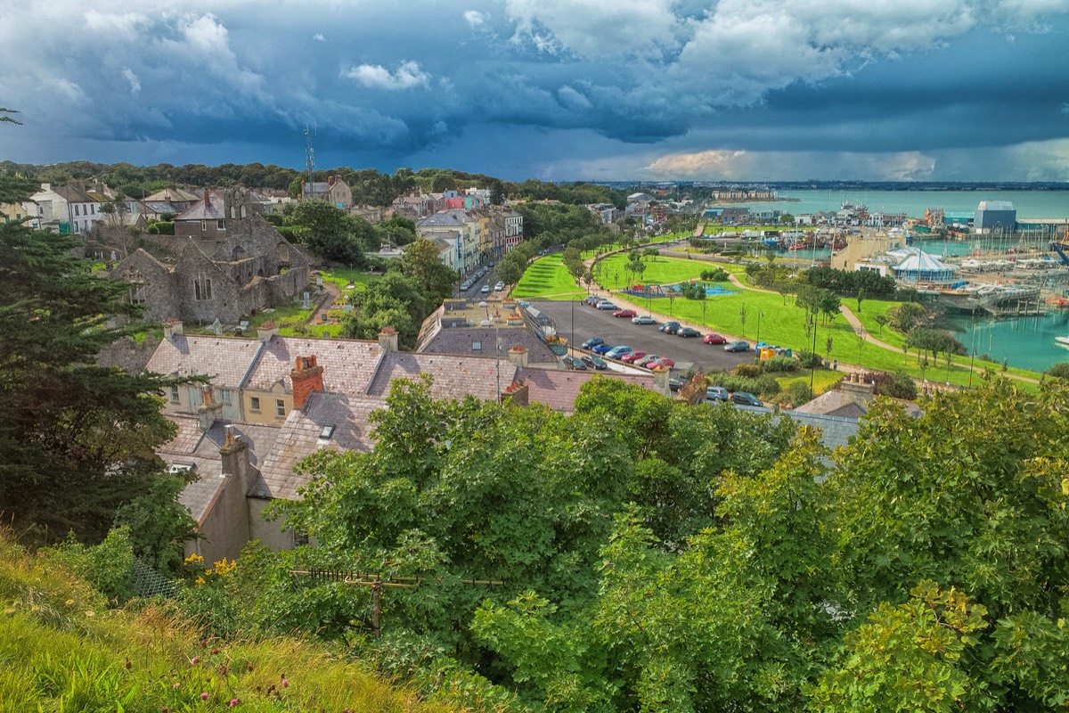 ELEVATED VIEW OF THE TOWN OF HOWTH 008