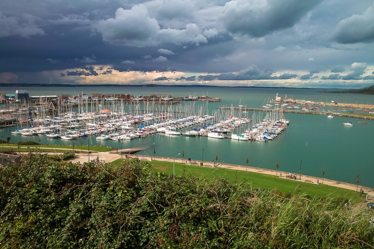 ELEVATED VIEW OF THE TOWN OF HOWTH 011