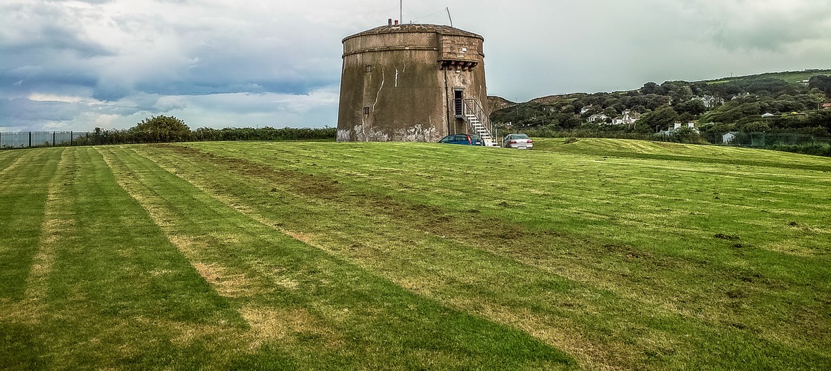 YE OLDE HURDY GURDY MUSEUM OF VINTAGE RADIO  IN THE MARTELLO TOWER IN HOWTH  001