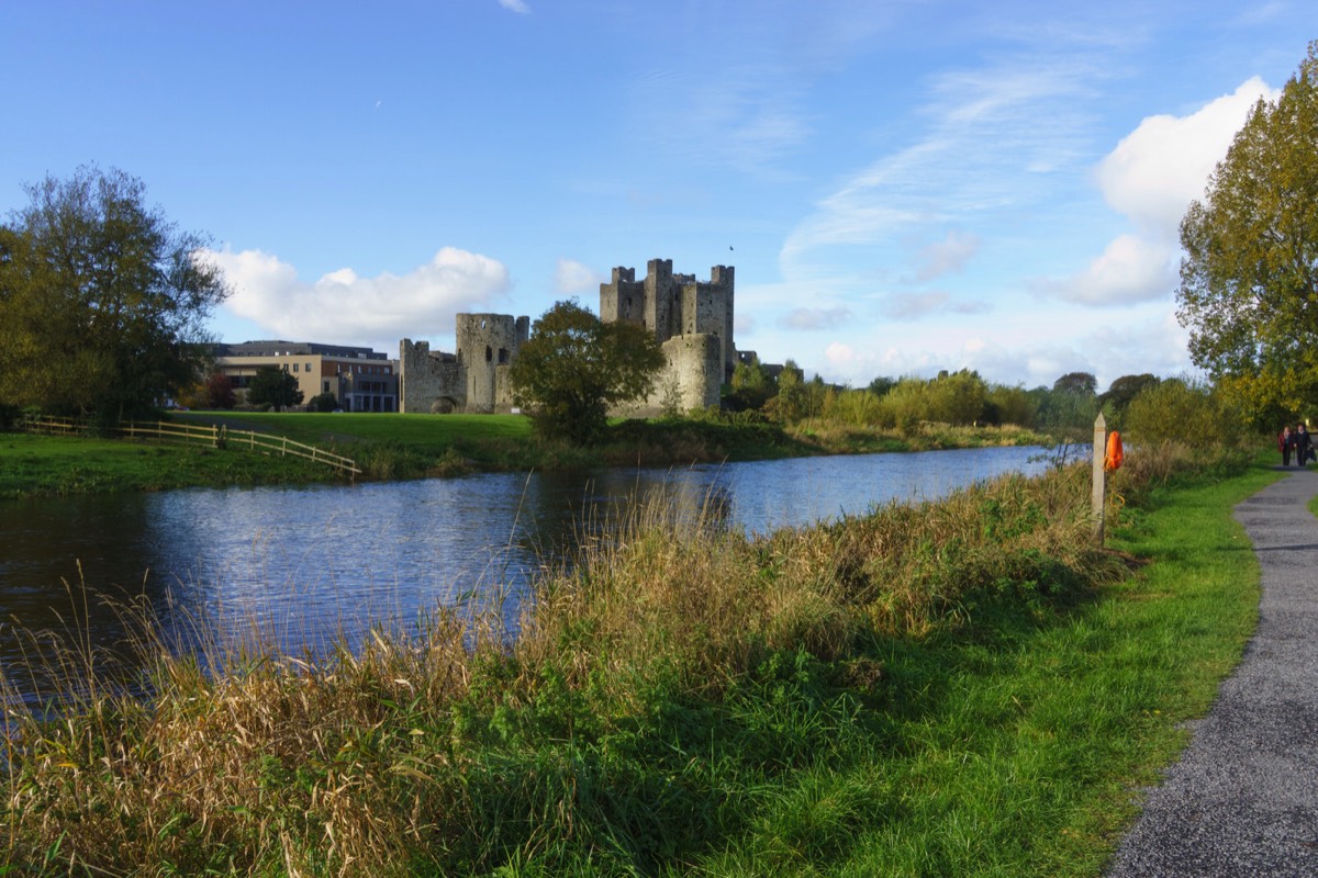 TRIM CASTLE ON THE RIVER BOYNE 003