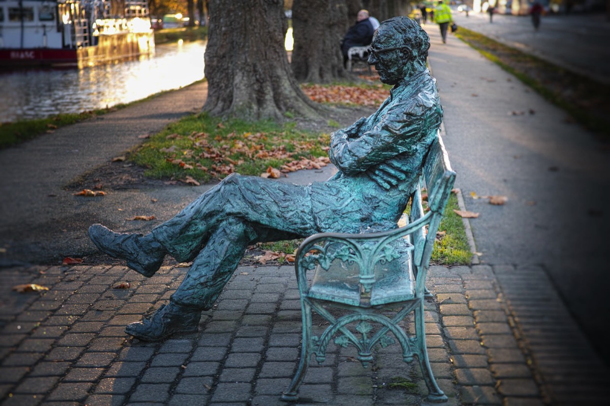 STATUE OF PATRICK KAVANAGH 001