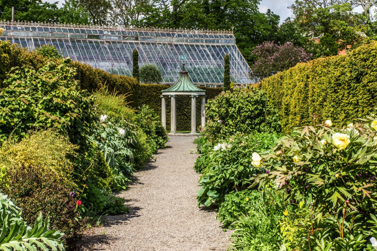 FARMLEIGH ESTATE - HOUSE AND GARDENS  008