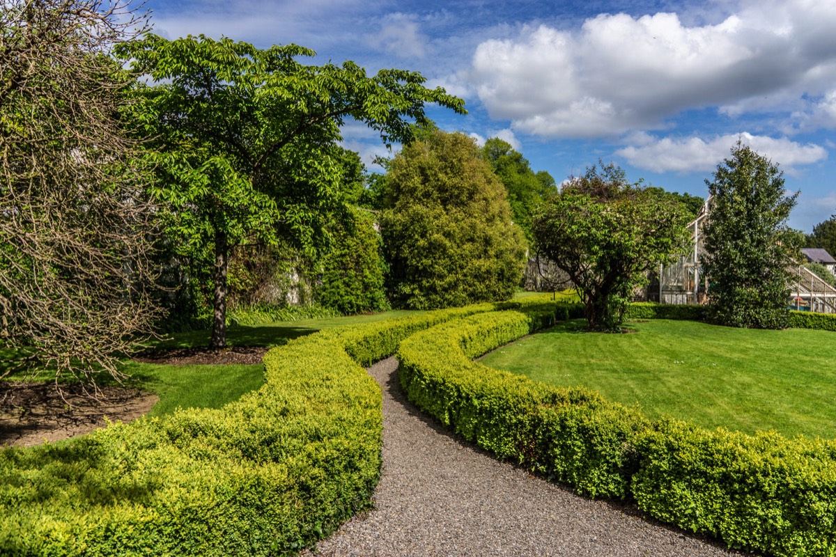 FARMLEIGH ESTATE - HOUSE AND GARDENS  020