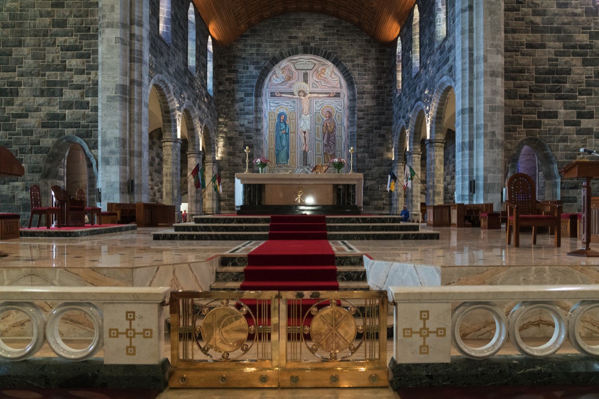 GALWAY - INSIDE THE CATHEDRAL 005