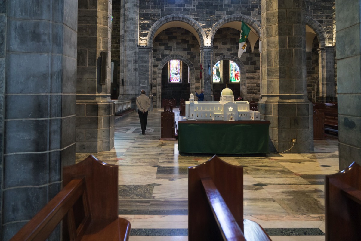 GALWAY - INSIDE THE CATHEDRAL 006